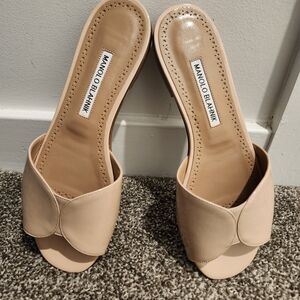 Manolo Blahnik Women's Tan Slide Sandals